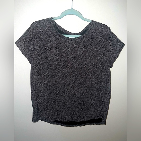 Tops - H&M Grey T- Shirt with Polka Dots SIZE LARGE